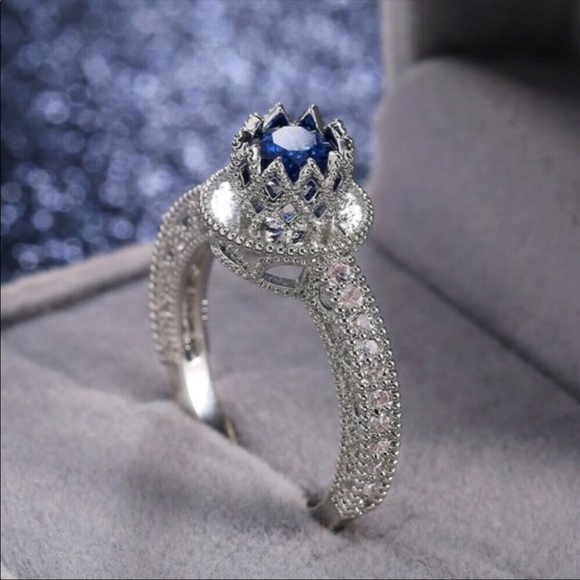 New 925  Silver Blue Sapphire Ring - Picture 3 of 5